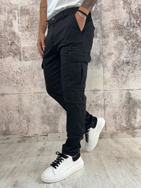 Pantalone cargo nero