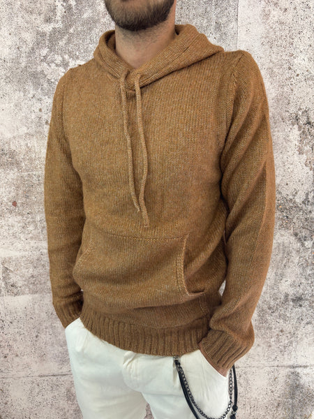 Maglione cappuccio tabacco