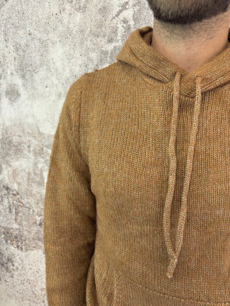 Maglione cappuccio tabacco