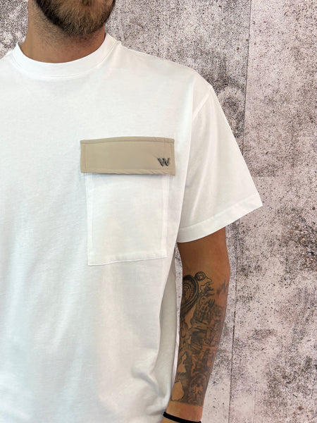 T-Shirt bianca tasca w