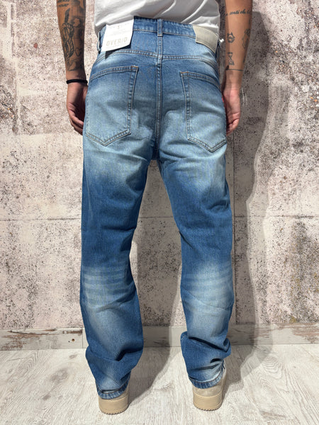 Jeans Straight Fit art. D18