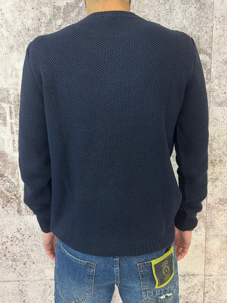 Maglione blu taschino e toppa