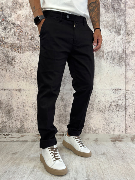 Pantalone chino nero