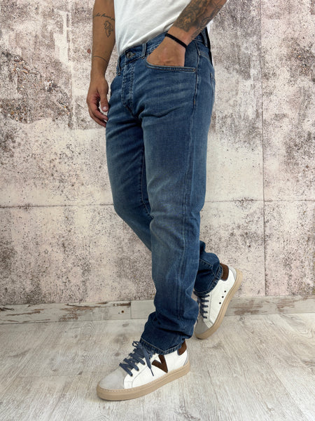 Jeans Regular Fit art. D09