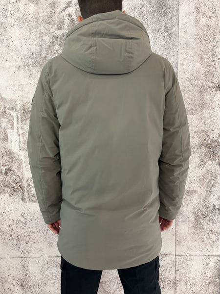 Giubbotto parka lungo col. Fango