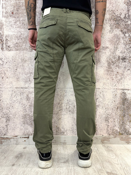 Pantalone cargo verde militare