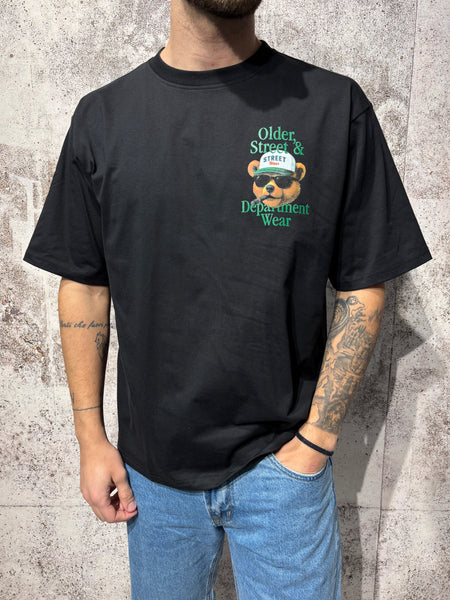 Black bear streetwear T-shirt