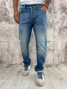 Jeans Regular fit art. D04
