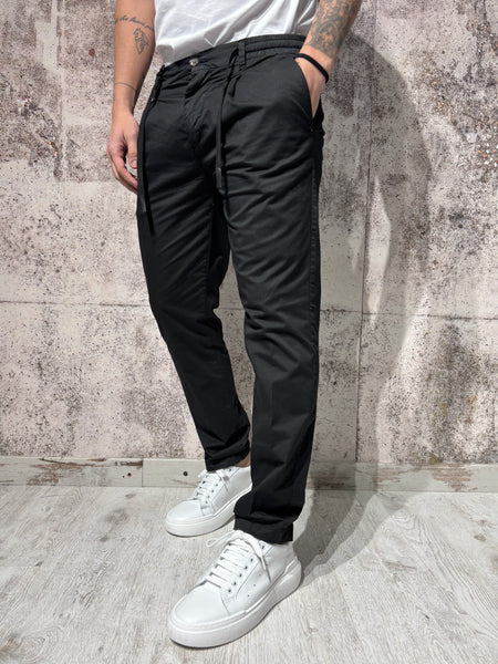 Pantalone chino nero con coulisse