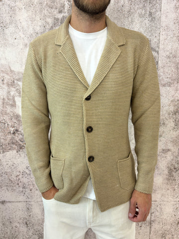 Giacca in maglia cammello
