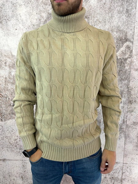 Dolcevita trecce beige