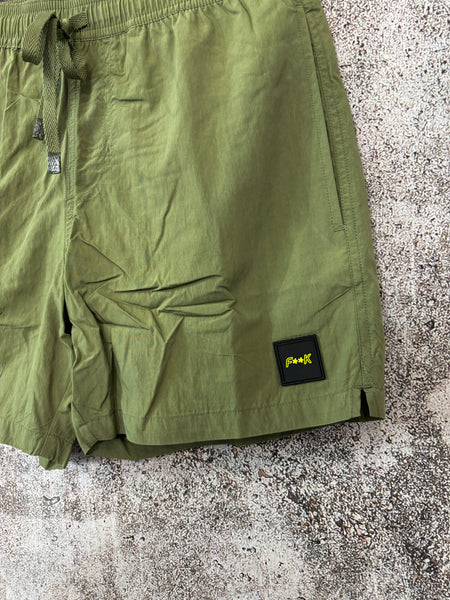 Costume nylon verde militare