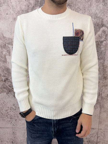 Maglione panna taschino e toppa
