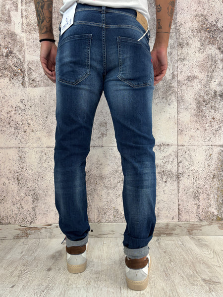 Jeans Slim fit art. D14