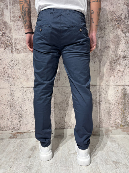 Pantalone chino blu con coulisse