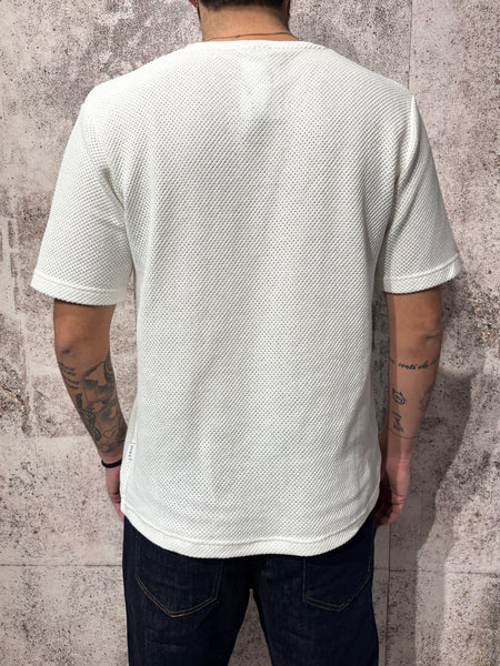 T-Shirt in maglia bianca traforata
