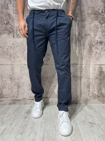 Pantalone chino blu con coulisse