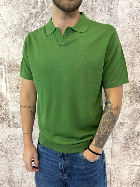 Polo in maglia verde pino collo derby