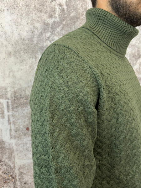 Dolcevita treccine verde militare