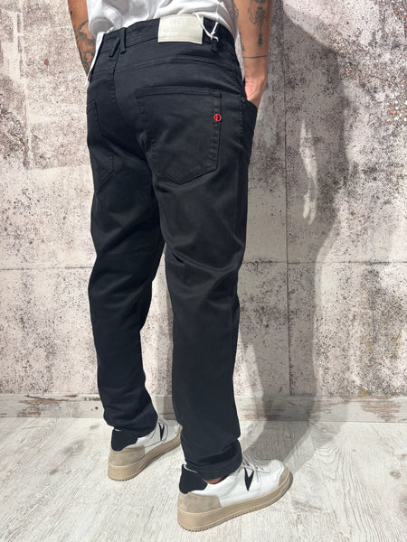 Jeans nero Carrot fit P12