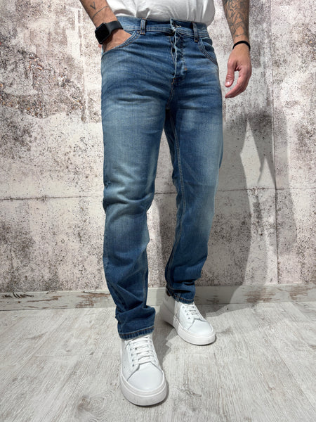 Jeans Regular Fit art. D28