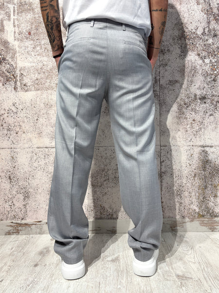 Pantalone palazzo grigio con pinces