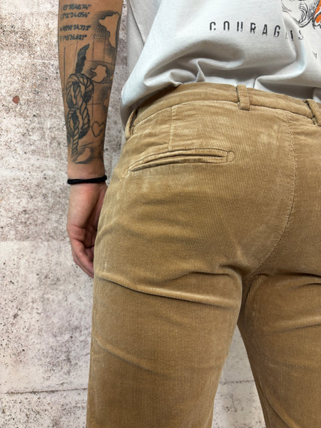 Pantalone chino velluto cammello