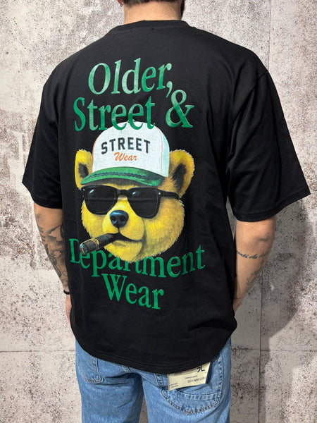 Black bear streetwear T-shirt