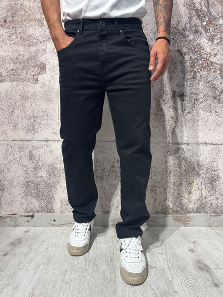 Jeans nero Carrot fit P12
