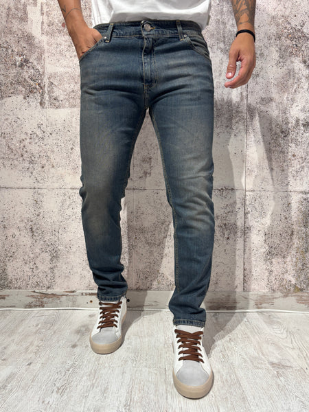 Jeans Slim fit art. V49