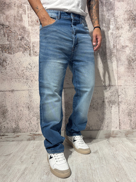 Jeans Straight Fit art. D18
