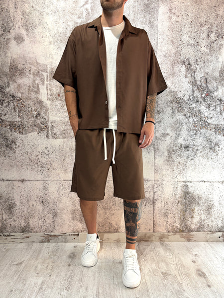 Completo camicia/bermuda cioccolato misto lino