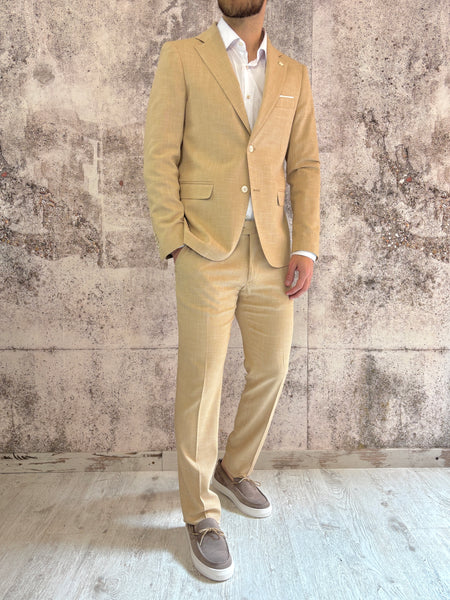 Abito monopetto cammello tessuto fiammato