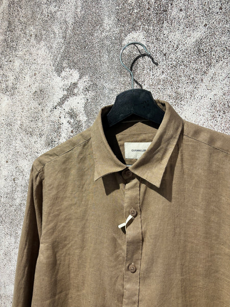 Camicia lino tabacco collo francese