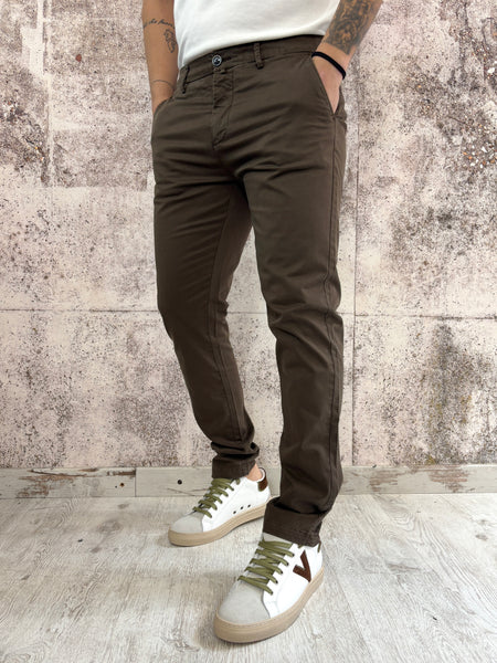 Pantalone chino Coffee art. Tahoma