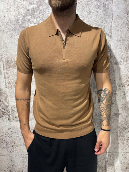 Polo in maglia zip tabacco