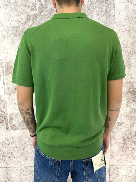 Polo in maglia verde pino collo derby