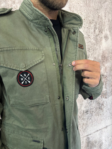 Field jacket militare con patch