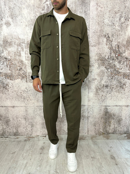 Completo camicia/pantalone verde militare