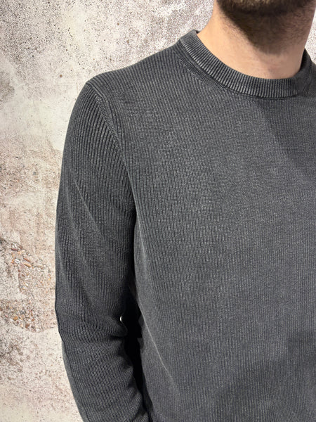 Maglioncino costine nero