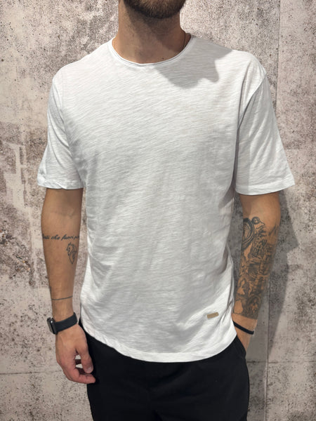 T-Shirt bianca fiammata