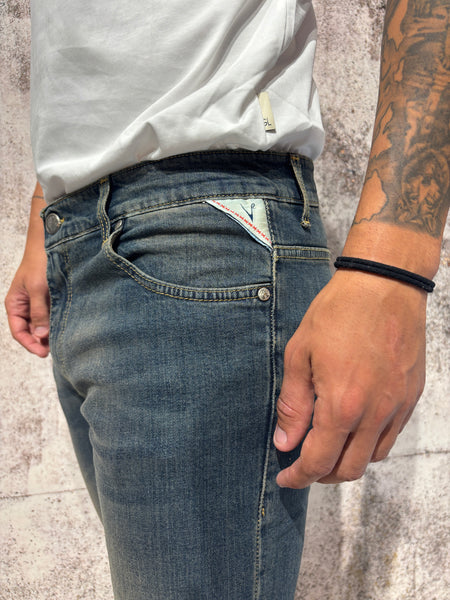 Jeans Slim fit art. V49