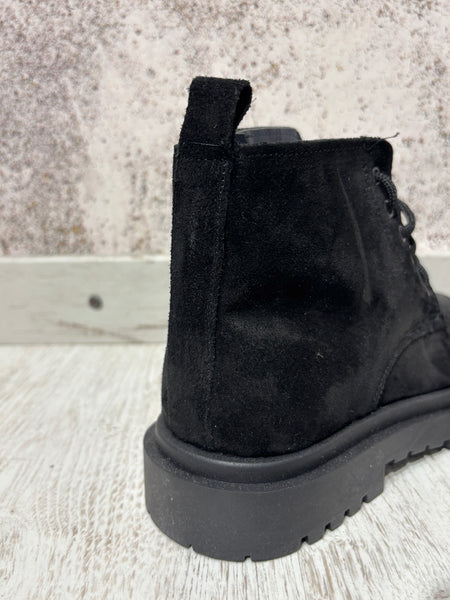 Anfibio camoscio nero