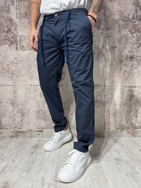 Pantalone chino blu con coulisse