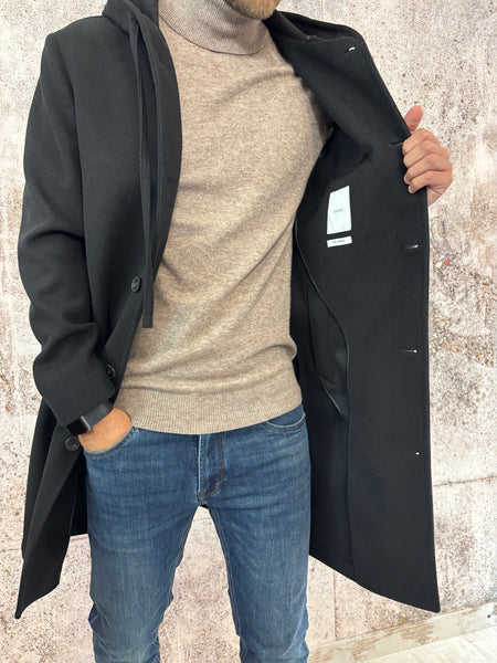 Cappotto nero modello Parka
