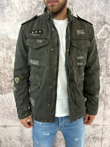 Field jacket militare con patch e rotture