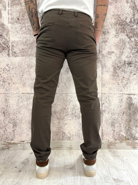 Pantalone chino Coffee art. Tahoma