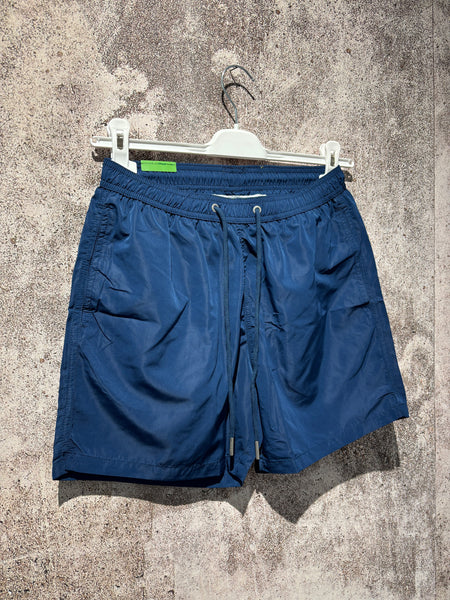 Costume blu