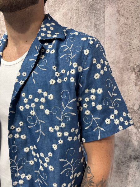 Camicia m/m blu ricamo bianco