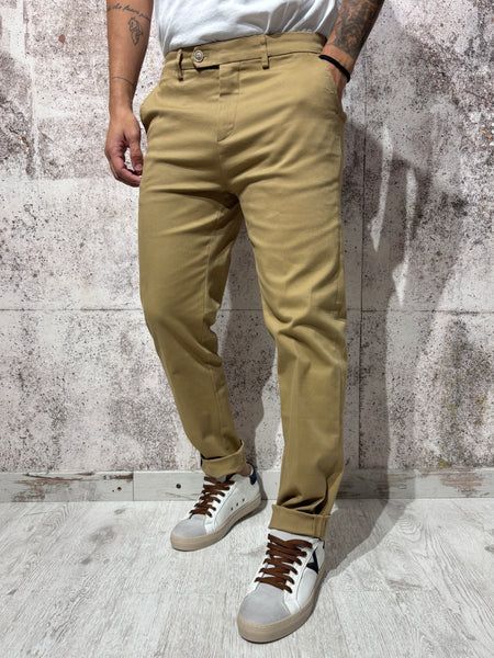 Pantalone chino cammello GL014B